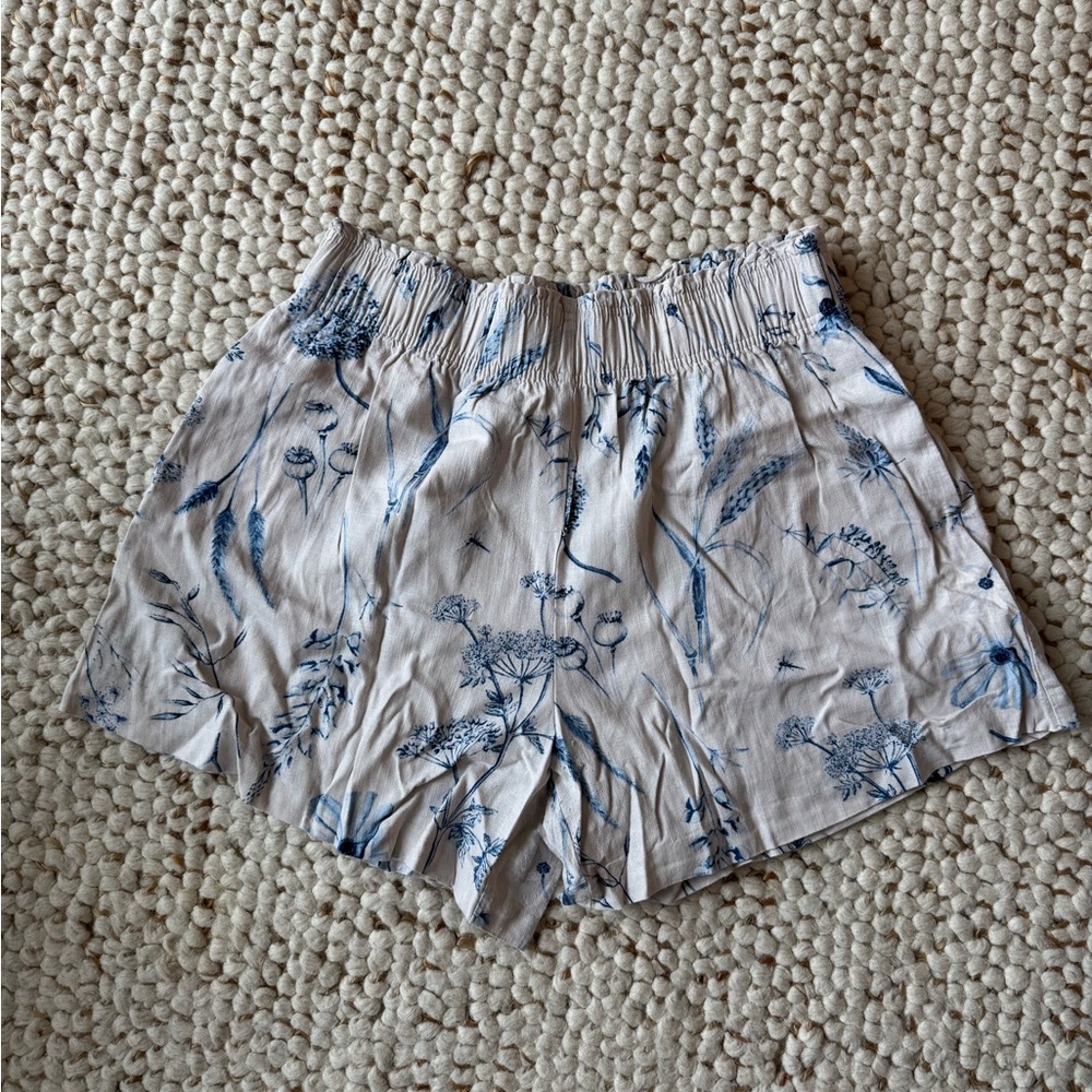 Linen Blend Floral High Waisted Shorts - Large
